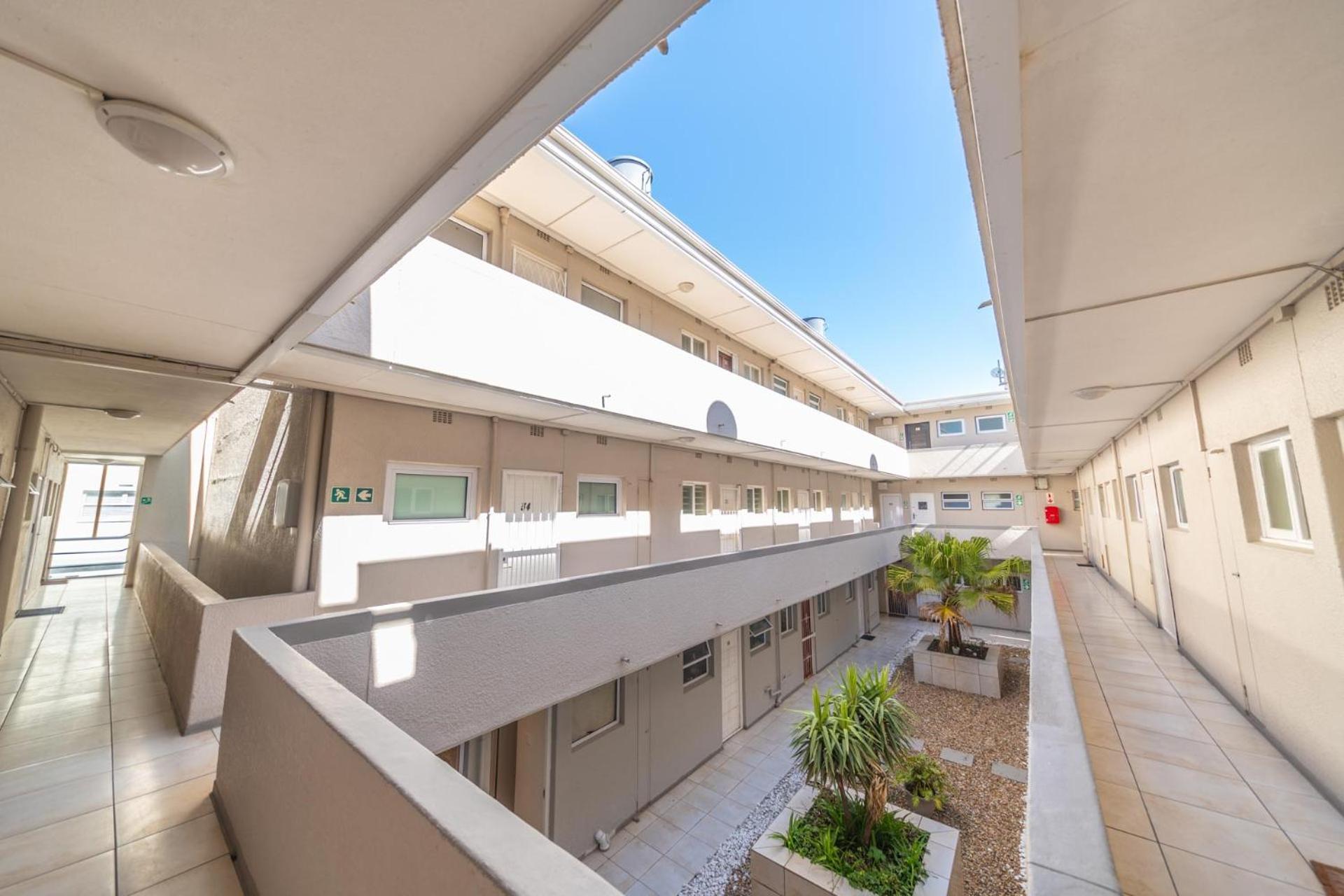 33 At Sandrigham Apartment